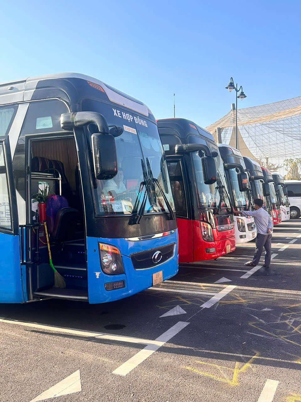 Xe hợp đồng trọn gói